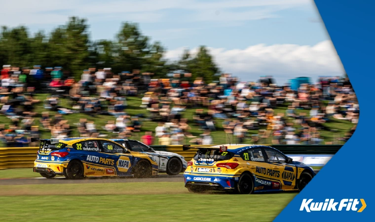 action in race 3 between rainford and cammish